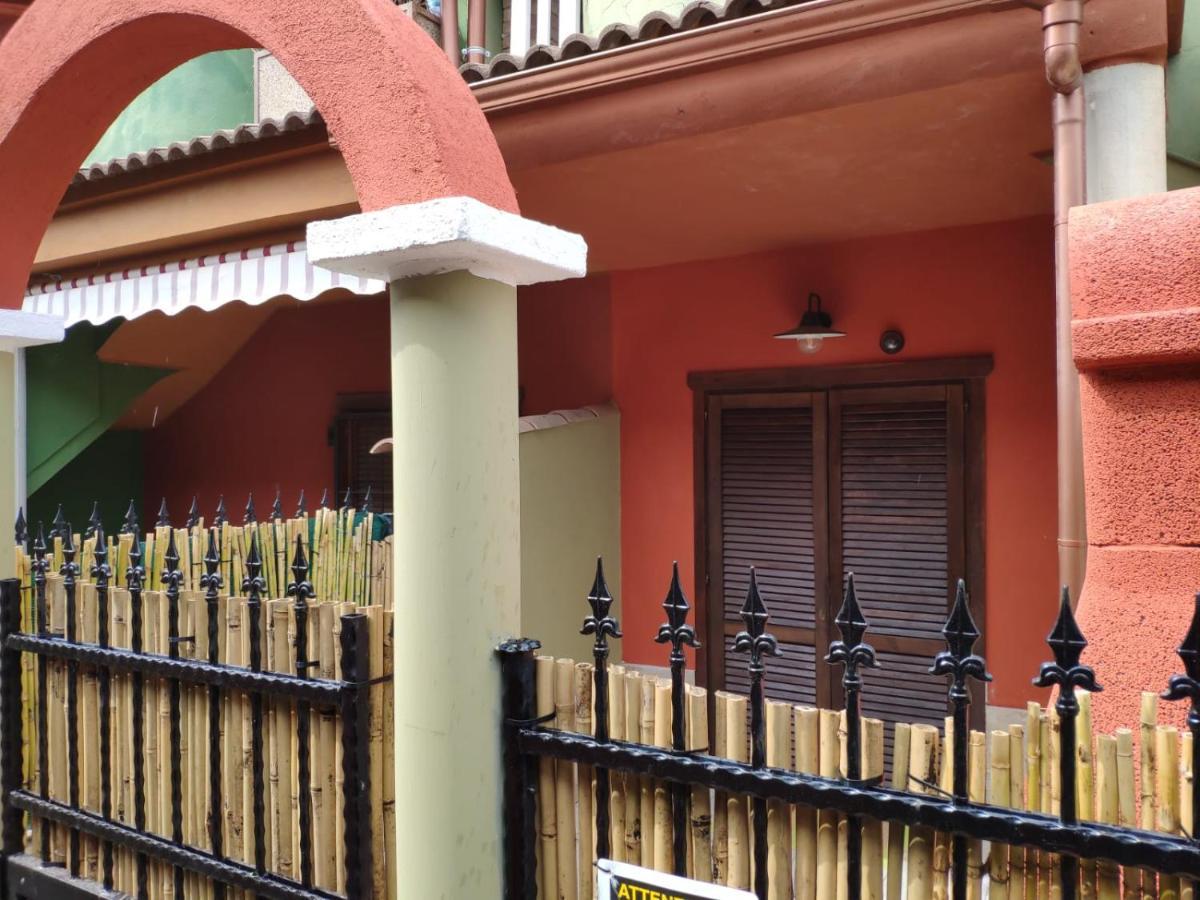 La Casa Dei Poeti Villa Villasimius Eksteriør billede
